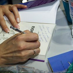 Автограф-сесія Аліни Акуленко, Книжковий Арсенал, 19 травня 2017 р.
