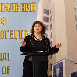 Олена Георгіївна Зайченко на конференції « Сучасні проблеми музейної та пам'яткоохоронної діяльності », 12 квітня 2017 р.