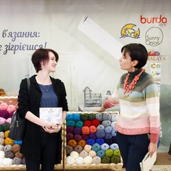 Юлія Васильєва та Світлана Долеско на закритті виставки «Тепла осінь», 29.10.2016 р.