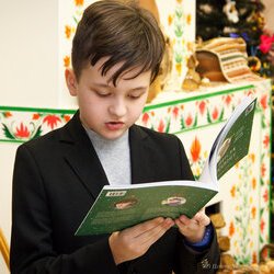 Фото з презентації дитячих новорічних книжок. Видавництво «Братське»