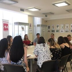 Фото з майстер-класу «Ведучий від А до Я»