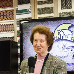 Ірина Свйонтек на відкритті виставки «Ірина Свйонтек. Життя присвячене мистецтву», 18 травня 2017 року