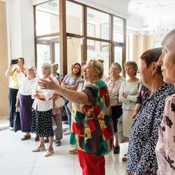 Екскурсія виставкою «Україна зоряної мови, Україна Божого Буття», 12 вересня 2017 р.