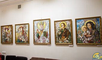 Виставка ікон О.Охапкіна «Від криниці родоводу» в Музеї Гетьманства, 10 січня 2019 р. Виставка ікон О.Охапкіна «Від криниці родоводу» в Музеї Гетьманства, 10 січня 2019 р.