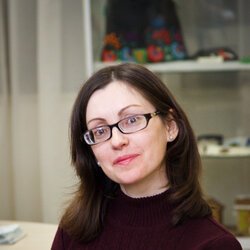 Ольга Музиченко на поетично-вишитому вечорі Інни Залізнюк. 16.12.2016 р.