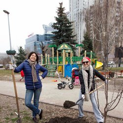 Світлана Долеско та Олена Курта на створенні Алеї Щастя, 18 березня 2017 р.