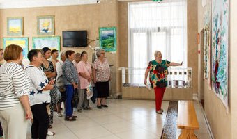 Екскурсія виставкою «Україна зоряної мови, Україна Божого Буття», 12 вересня 2017 р.