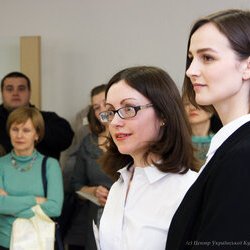 Ольга Музиченко та Олеся Вершигора на закритті виставки «Тепла осінь», 29.10.2016 р.