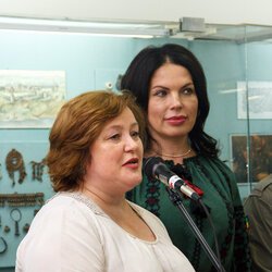 Тетяна Сосновська на відкритті виставки «Князі та гончарі: нові дослідження посаду давньоруського Вишгорода», 14 червня 2017 р.